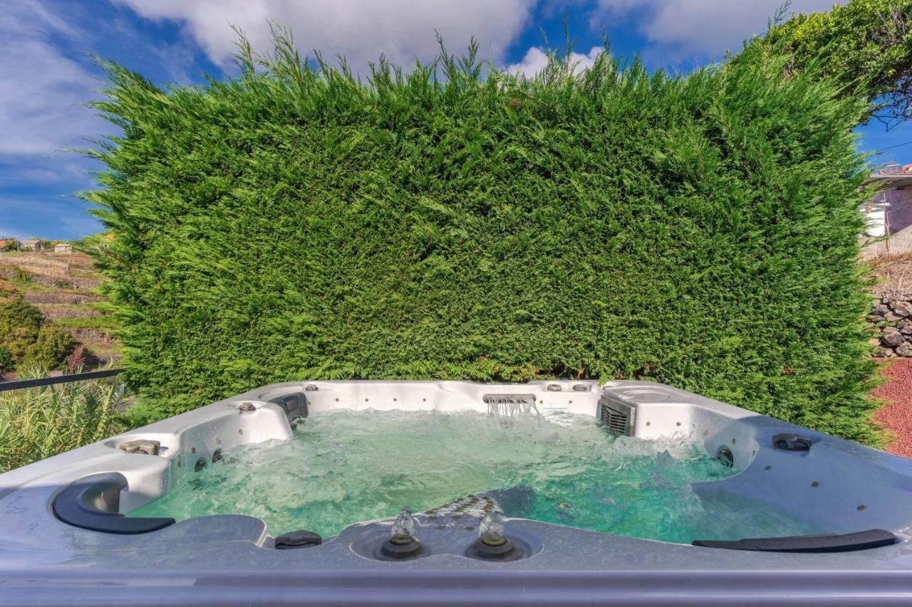 Cozy Villa Flora By Hr Madeira Estreito Da Calheta Exterior foto